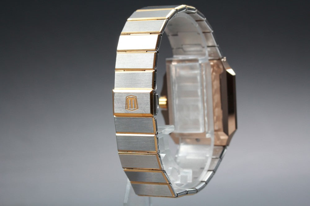 Near MINT Waltham Vacuum Quartz Black Quartz 29mm Unisex Watch
