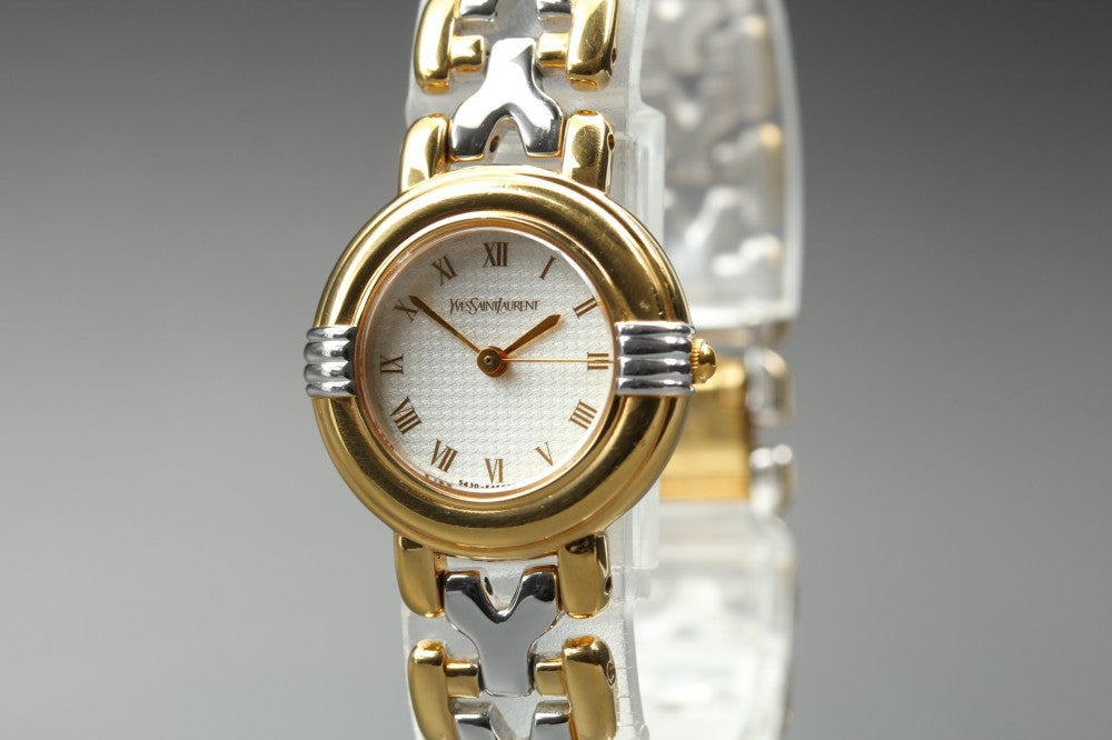 Near MINT Yves Saint Laurent 5430-F43071 White Quartz 22.5mm Ladies Watch