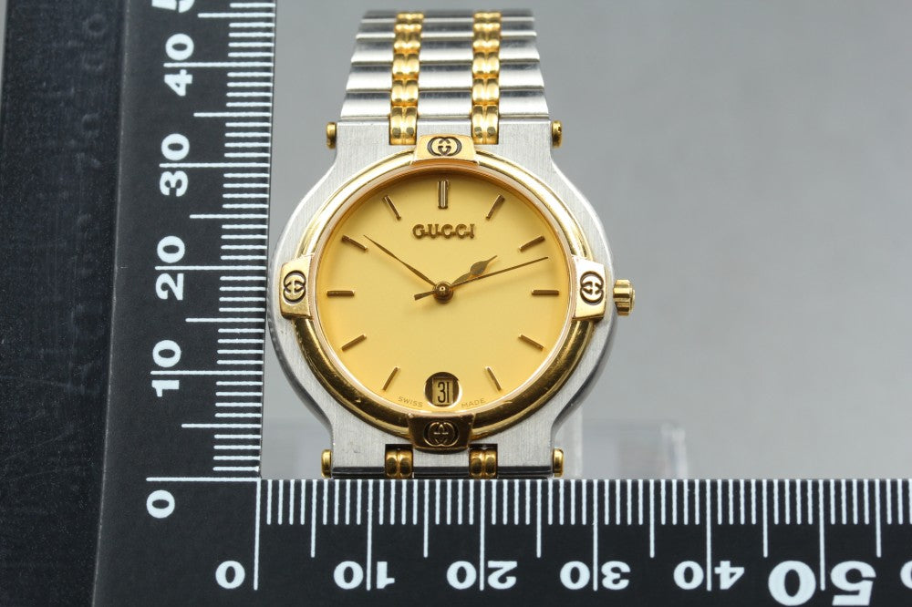 Near MINT GUCCI 9000M Gold Quartz 31.3mm Unisex Watch