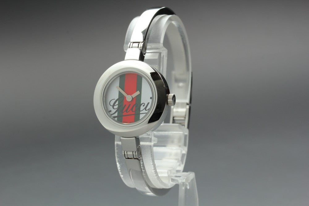Near MINT GUCCI 105 White Quartz 25.5mm Ladies Watch