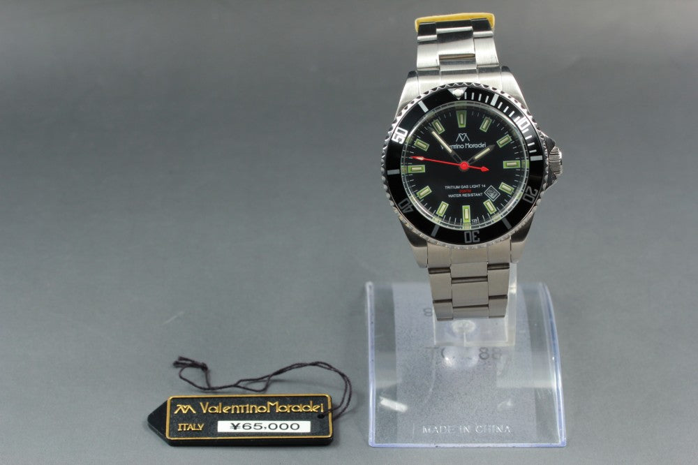 MINT Valentino Moradei 841-172 Black Quartz 41.7mm Men's Watch