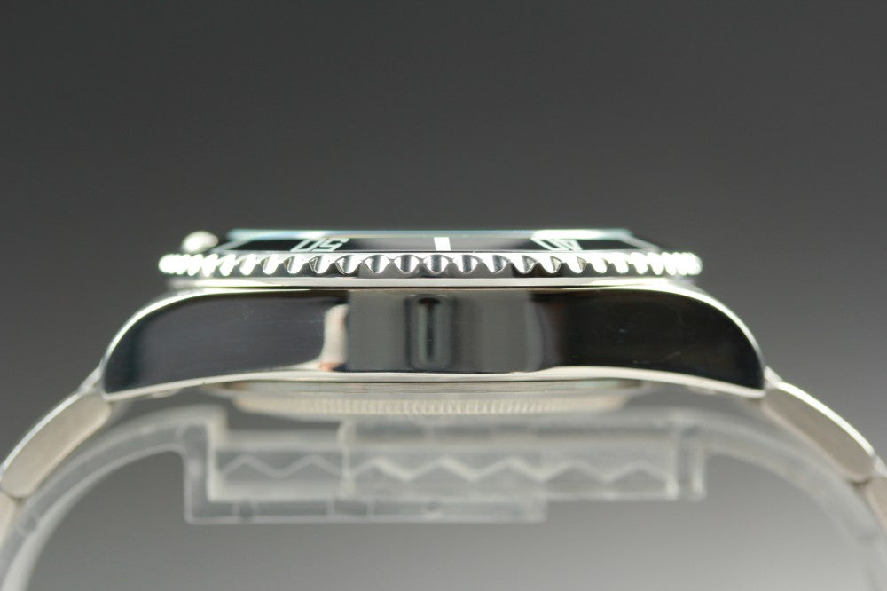 MINT Valentino Moradei 841-172 Black Quartz 41.7mm Men's Watch