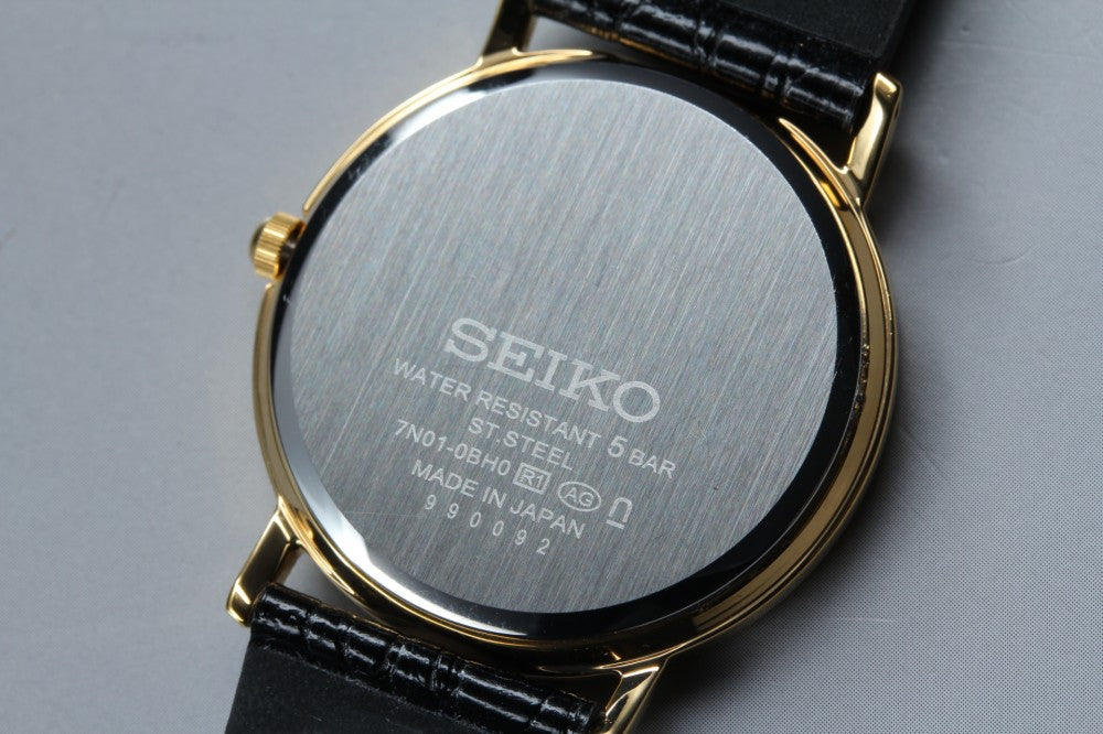 Near MINT SEIKO Spirit 7N01-0BH0 White Quartz 32.9mm Men's Watch 1999