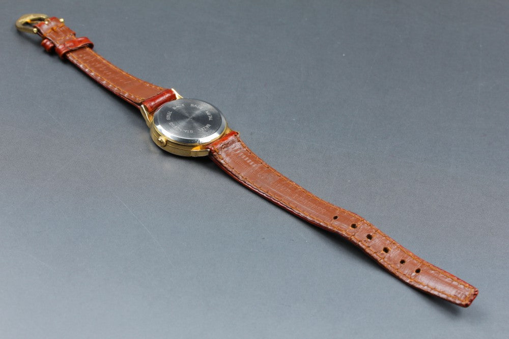 Near MINT CITIZEN Edison Mother of Pearl Quartz 26.2mm Ladies Watch