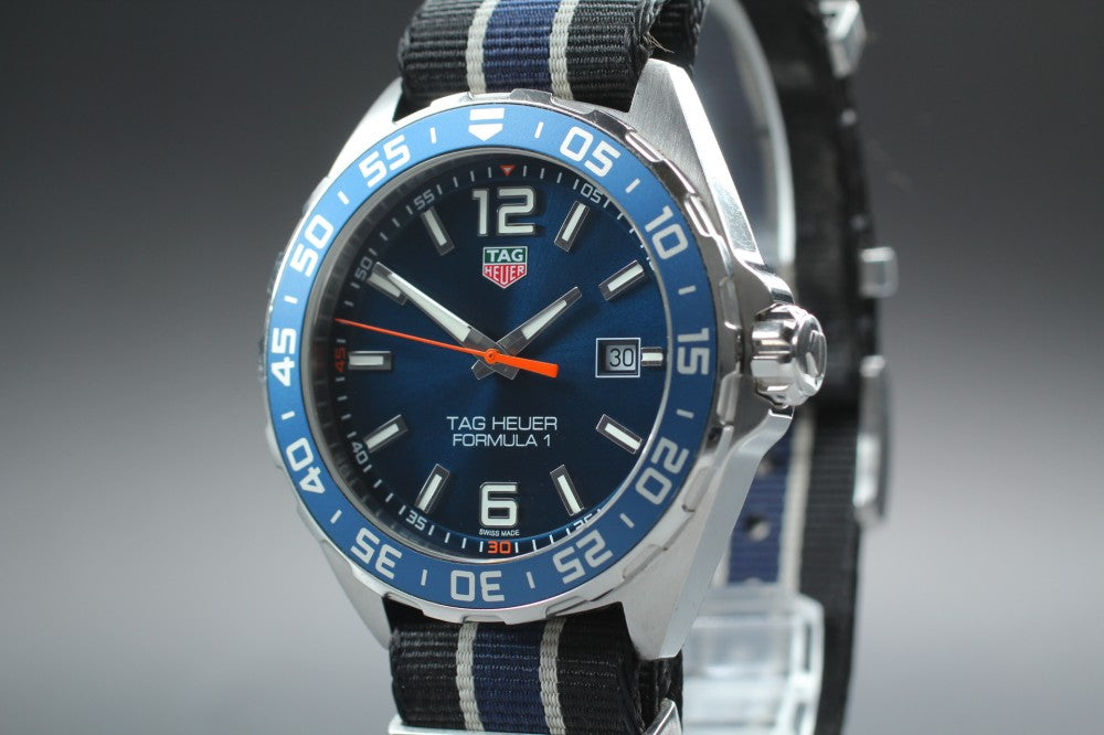 Near MINT TAG Heuer Formula 1 WAZ1010 Blue Quartz 42mm Men's Watch