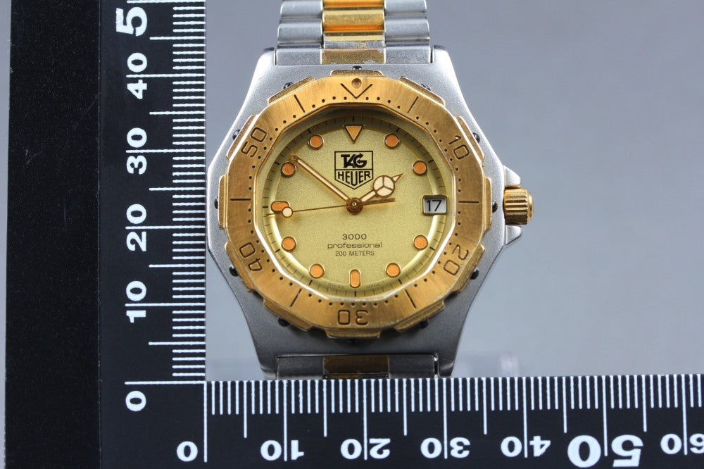 Near MINT TAG Heuer Professional 3000 935.406 Gold Quartz 38mm Men's Watch