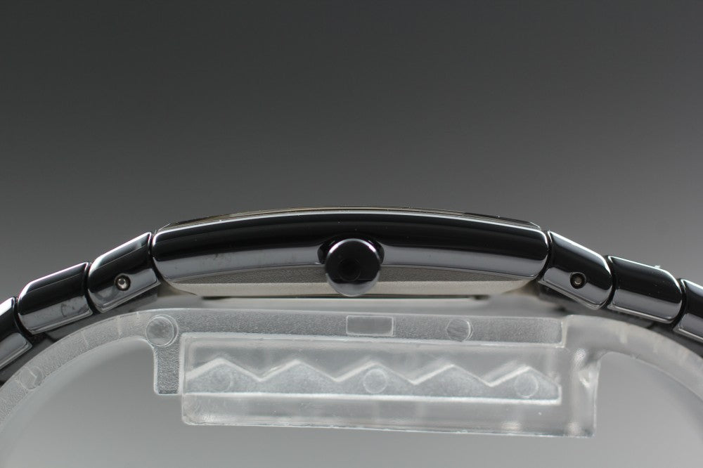 Near MINT RADO Diastar 963.0540.3 Black Quartz 19.3mm Ladies Watch