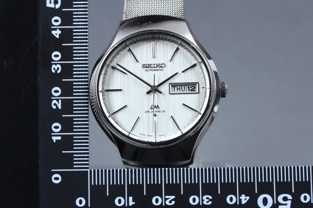 Near MINT SEIKO Lord Matic 5606-8120 Silver Auto 36mm Men's Watch 1976