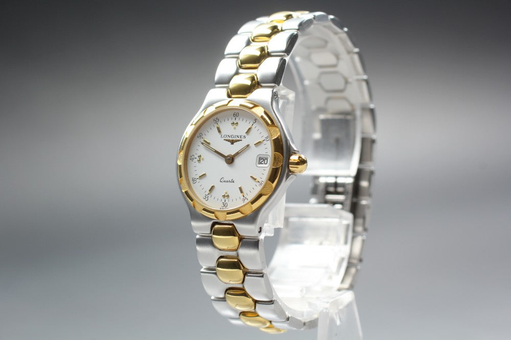 Near MINT LONGINES Conquest L1.114.3 White Quartz 25mm Ladies Watch