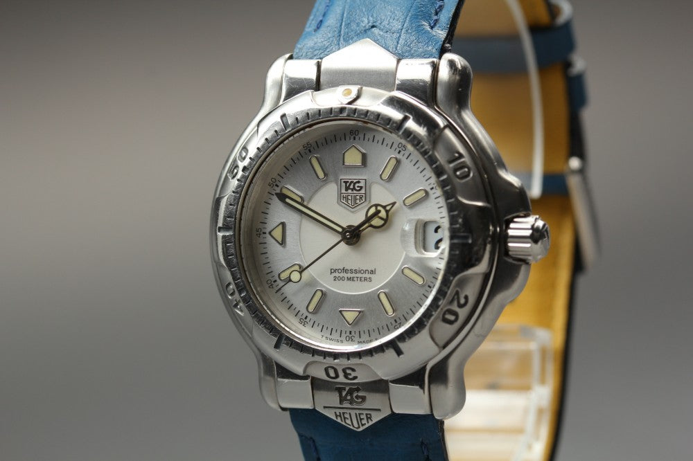 Near MINT TAG Heuer Professional 6000 WH1213-K1 Silver Quartz 36.5mm Men's Watch