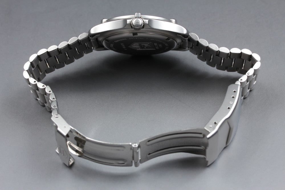 Near MINT TAG Heuer Professional 2000 WE1111-2 Silver 40mm Men's Watch
