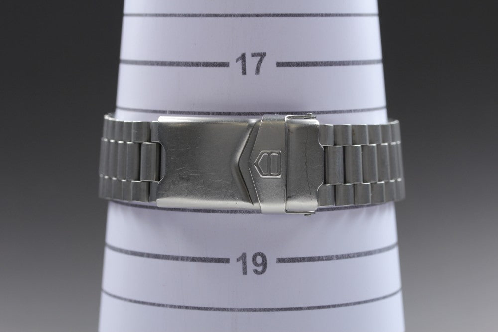 Near MINT TAG Heuer Professional 2000 WE1111-2 Silver 40mm Men's Watch