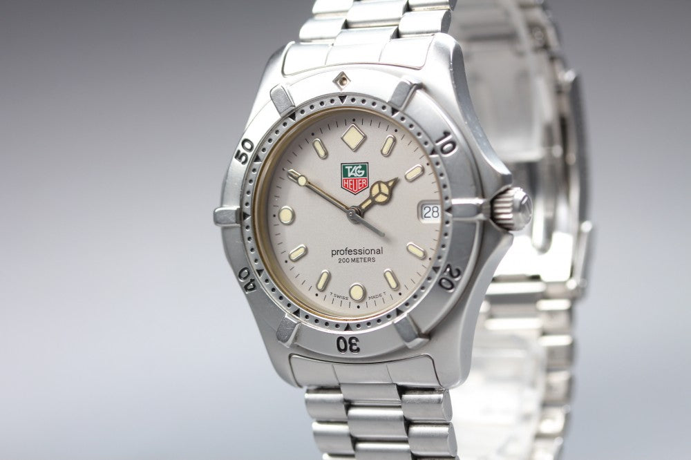 Near MINT TAG Heuer Professional 2000 WE1111-2 Silver 40mm Men's Watch