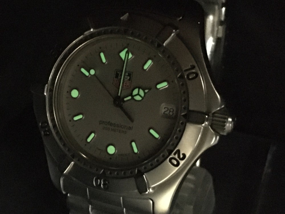 Near MINT TAG Heuer Professional 2000 WE1111-2 Silver 40mm Men's Watch