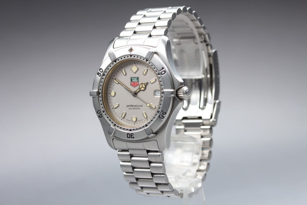 Near MINT TAG Heuer Professional 2000 WE1111-2 Silver 40mm Men's Watch