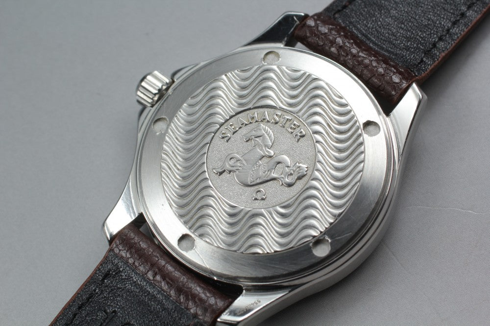 Near MINT OMEGA Seamaster 196.1501 Cal.1538 Silver Quartz 38mm Men's Watch
