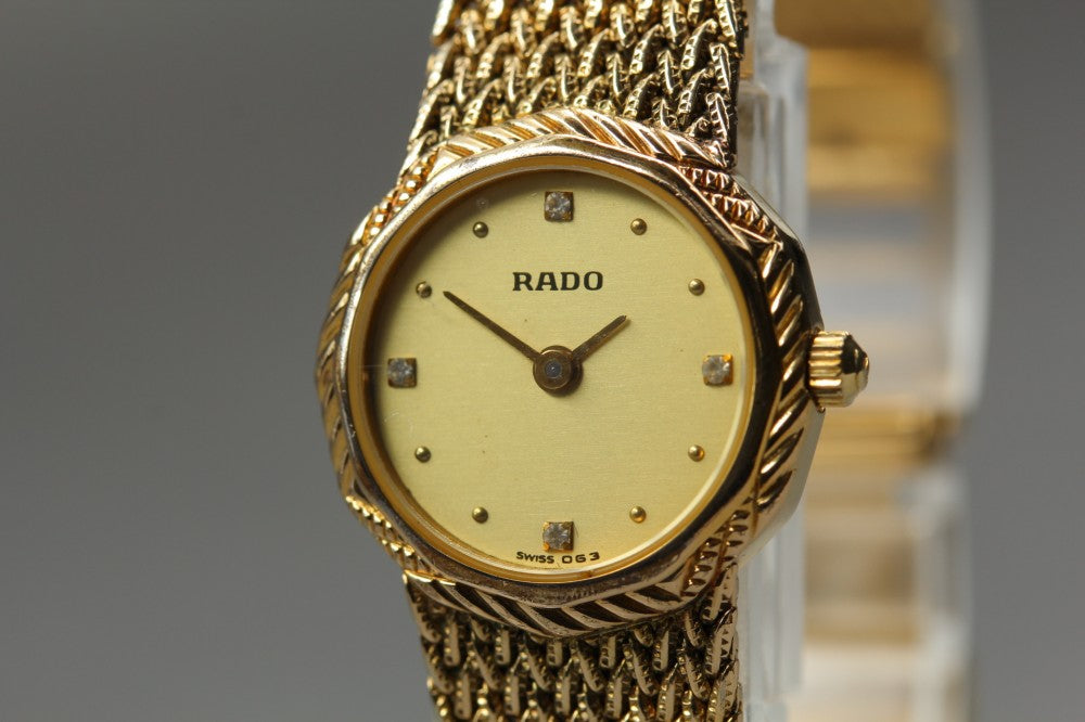 Near MINT RADO 204.3617.2 Gold Quartz 20.4mm Ladies Watch