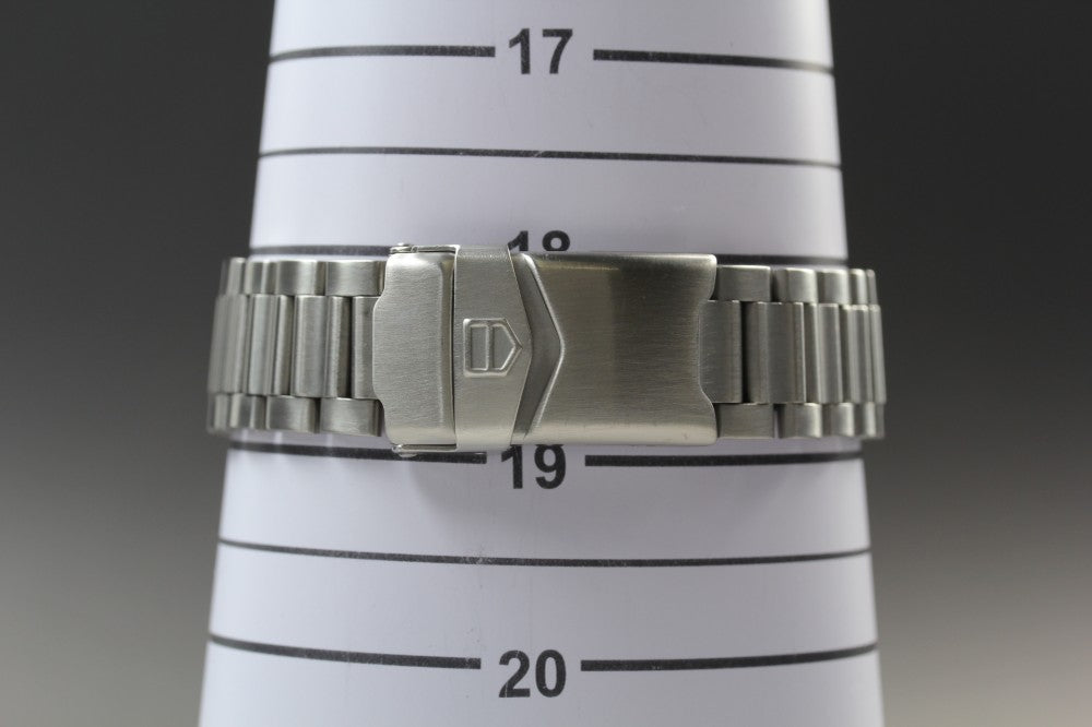 Near MINT TAG Heuer 4000 Series Professional 695.706 Silver Auto 41mm Men's Watch