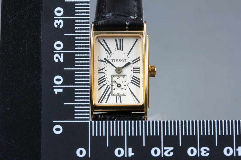 Near MINT TISSOT A222 Silver Quartz 17.5mm Ladies Watch