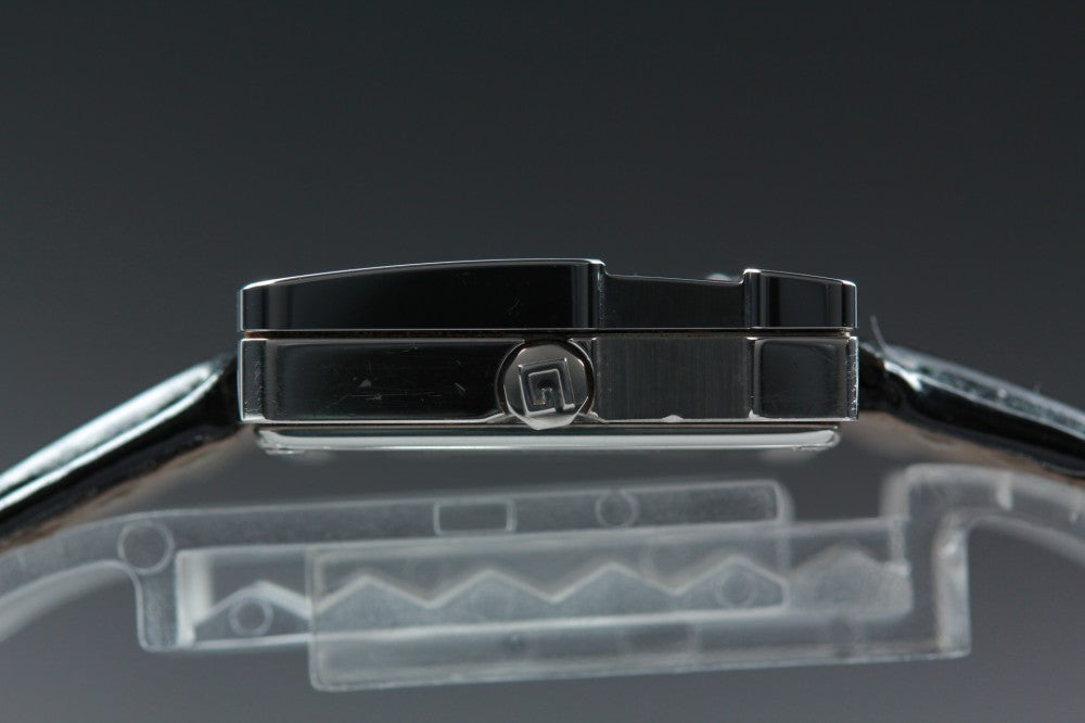 Near MINT GUCCI G Square 3600J Black Quartz 26mm Ladies Watch
