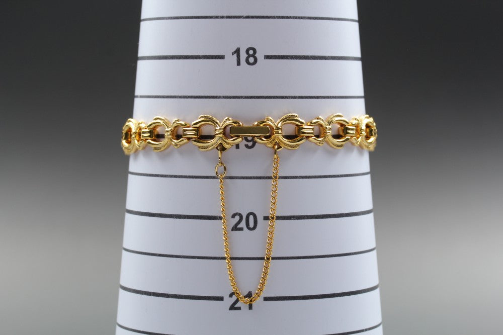 Near MINT GUCCI 6300L Gold Quartz 21.6mm Ladies Watch