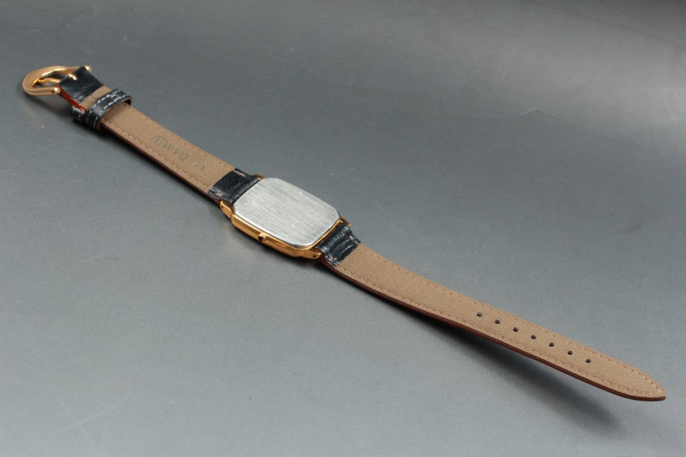 Near MINT SEIKO Dolce 8J41-5000 Gold Quartz 27mm Men's Watch 2000