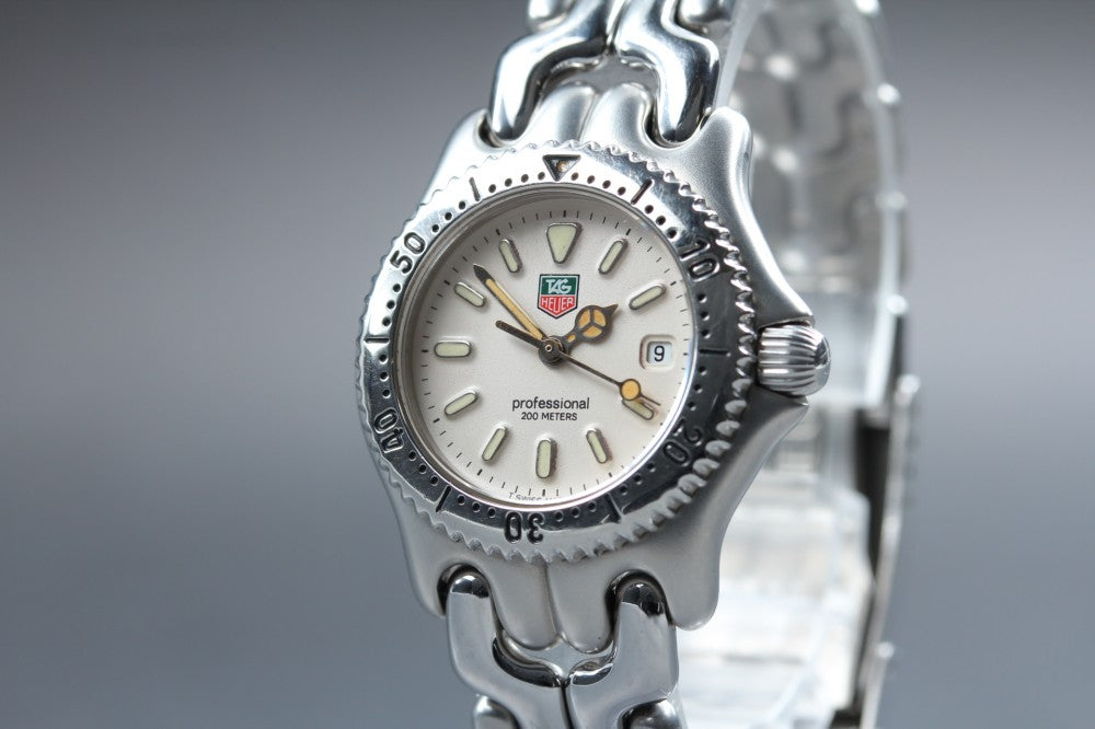 Near MINT TAG Heuer S/el S99.015 Silver Quartz 28mm Ladies Watch