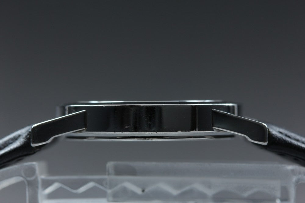 Near MINT GUCCI 5200L Quartz 27mm Ladies Watch