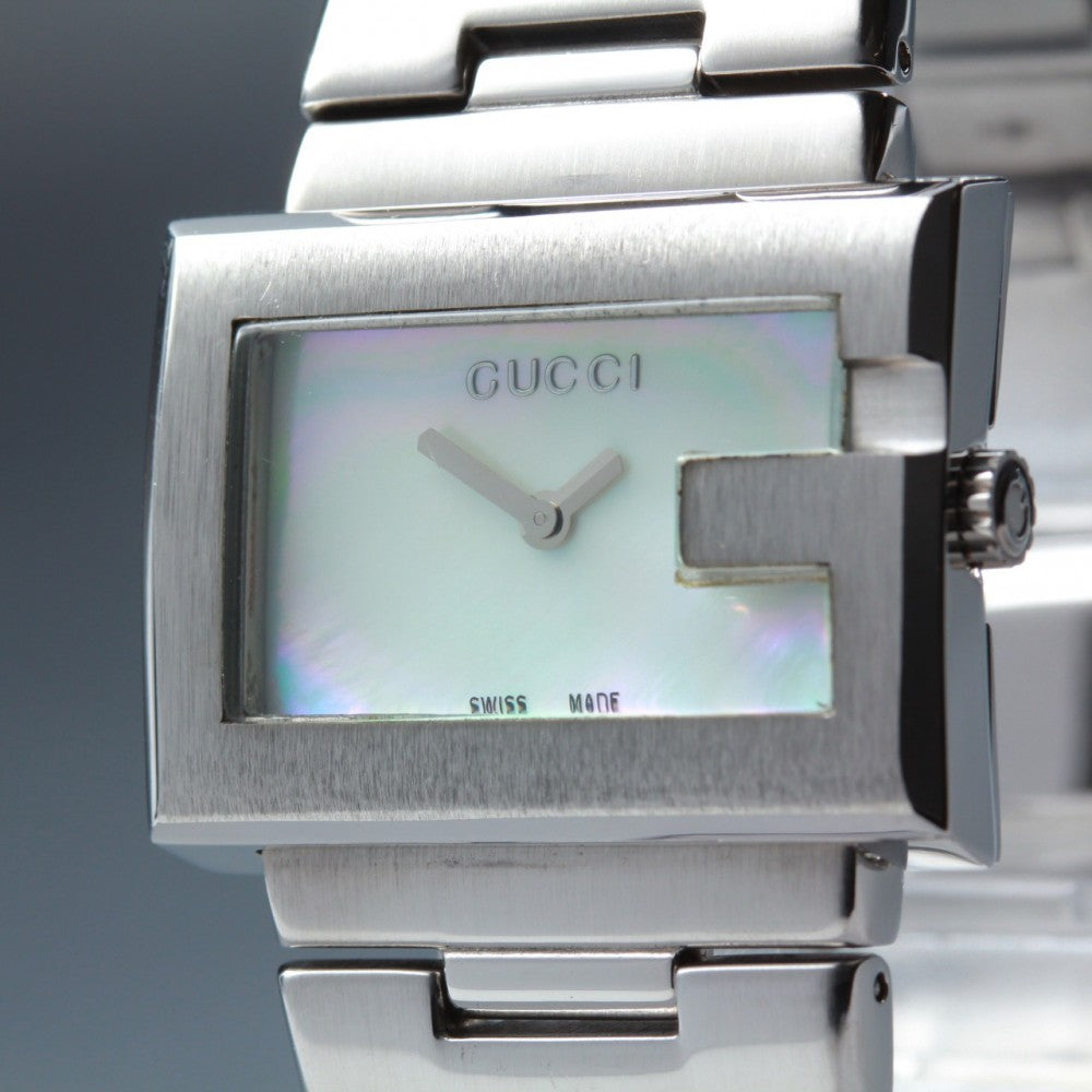 Near MINT GUCCI 100L Mother of Pearl Quartz 30.6mm Ladies Watch