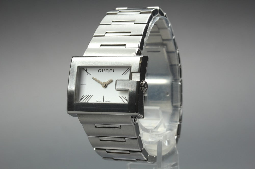 GUCCI 100L Silver Quartz 30.6mm Ladies Watch