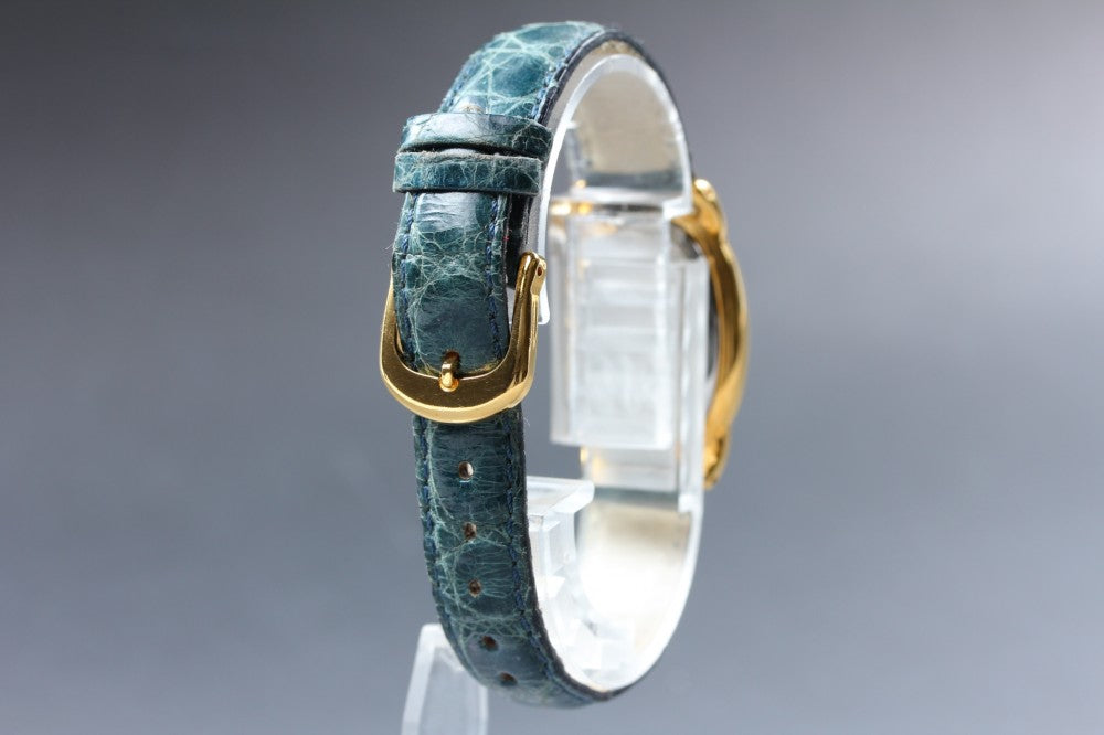 Near MINT SEIKO Neue 1F21-5B70 White Quartz 21mm Ladies Watch