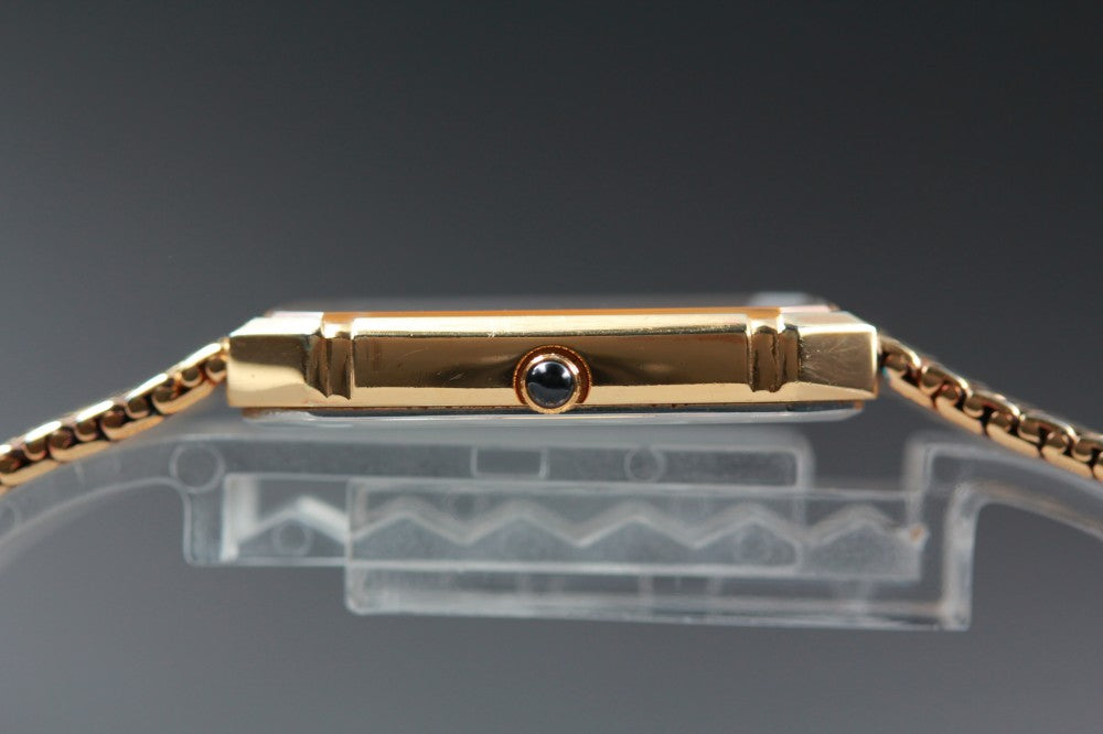 Near MINT SEIKO Dolce 9521-5210 Gold Quartz 27mm Men's Watch 1984
