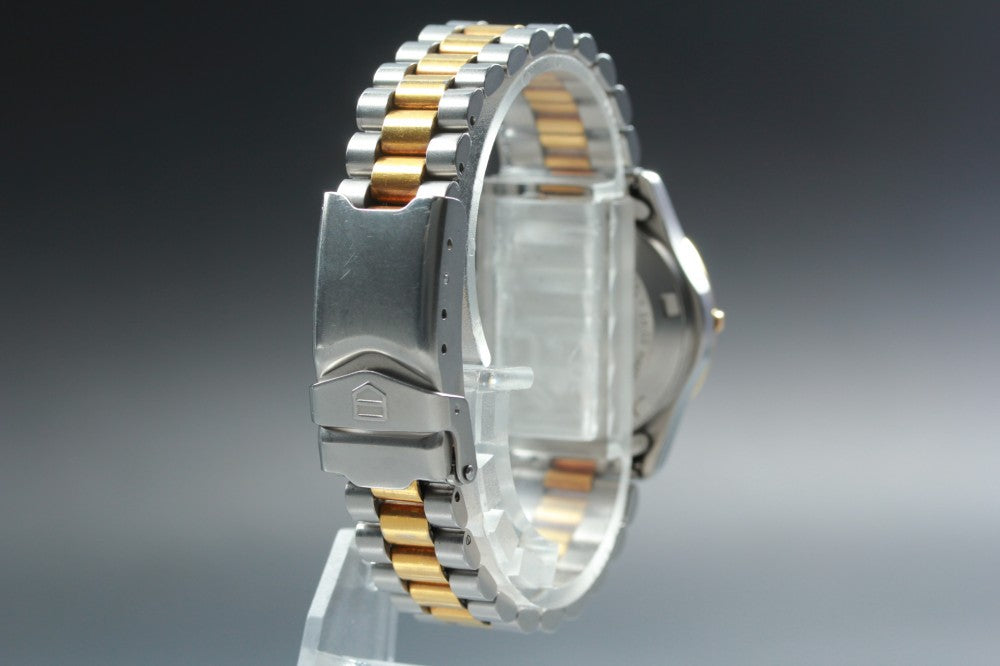 Near MINT TAG Heuer 2000 Series 964.008-2 Gold Quartz 27mm Ladies Watch