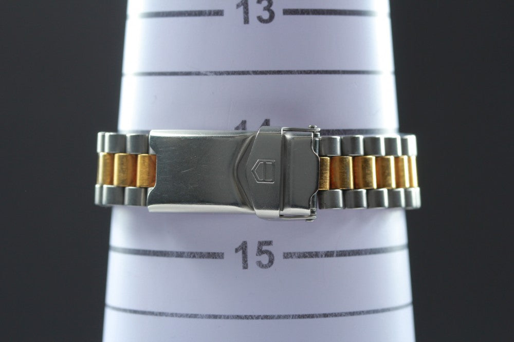 Near MINT TAG Heuer 2000 Series 964.008-2 Gold Quartz 27mm Ladies Watch