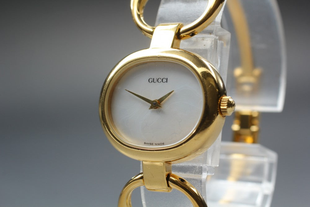 GUCCI 1600 Quartz 26mm Ladies Watch