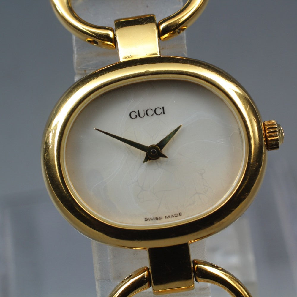 GUCCI 1600 Quartz 26mm Ladies Watch