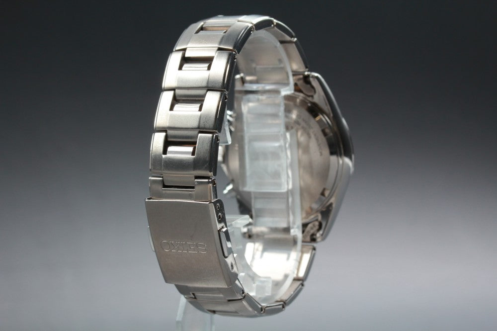 Near MINT SEIKO 7T11-0AH0 White Quartz 38.3mm Men's Watch