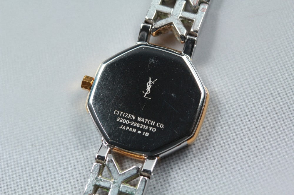Near MINT Yves Saint Laurent 2200-226313 White Quartz 22.5mm Ladies Watch