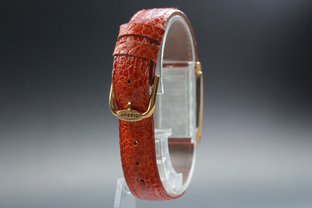 Near MINT TISSOT A222 Silver Quartz 17.4mm Ladies Watch