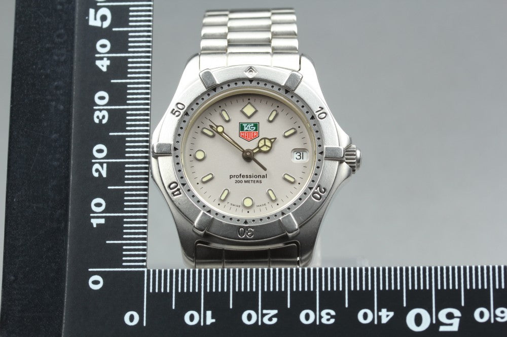 Near MINT TAG Heuer 2000 Series WE1211-R Grey Quartz 34mm Men's Watch