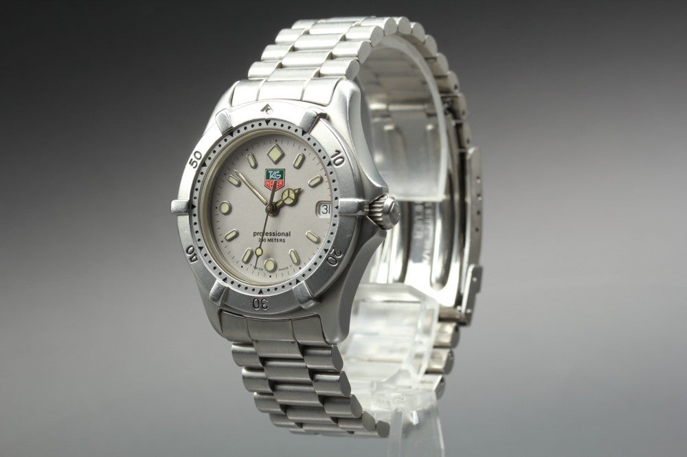 Near MINT TAG Heuer 2000 Series WE1211-R Grey Quartz 34mm Men's Watch
