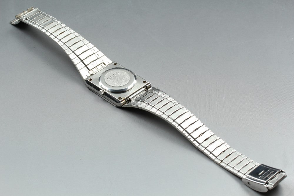 Near MINT RADO Diastar 129.0154.3 Black Quartz 27mm Ladies Watch