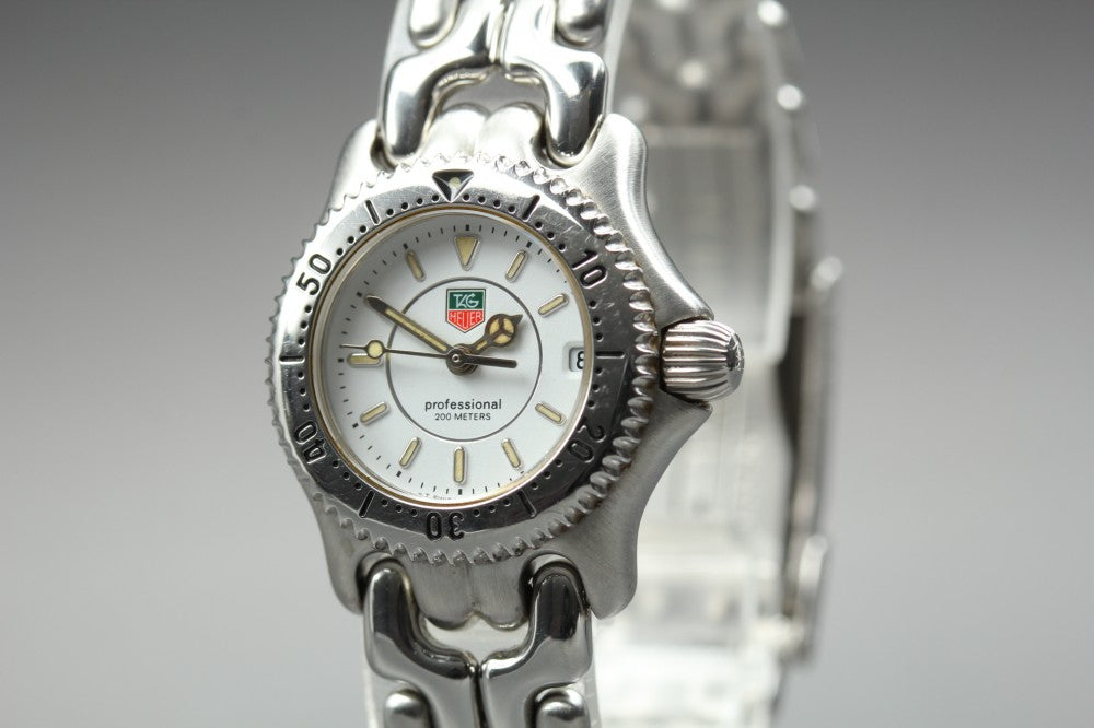 Near MINT TAG Heuer Professional S/El 200m WG1412-0 White Quartz 26mm Ladies Watch