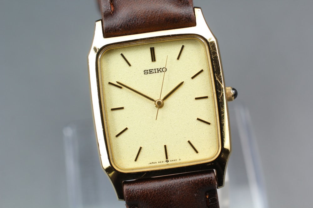 Near MINT SEIKO Chariot 5E31-5A50 Gold Quartz 26.5mm Men's Watch