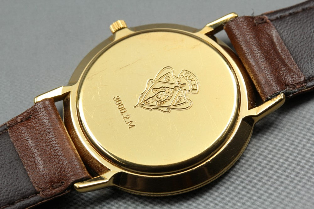GUCCI 3000.2.M Gold Quartz 33mm Men's Watch