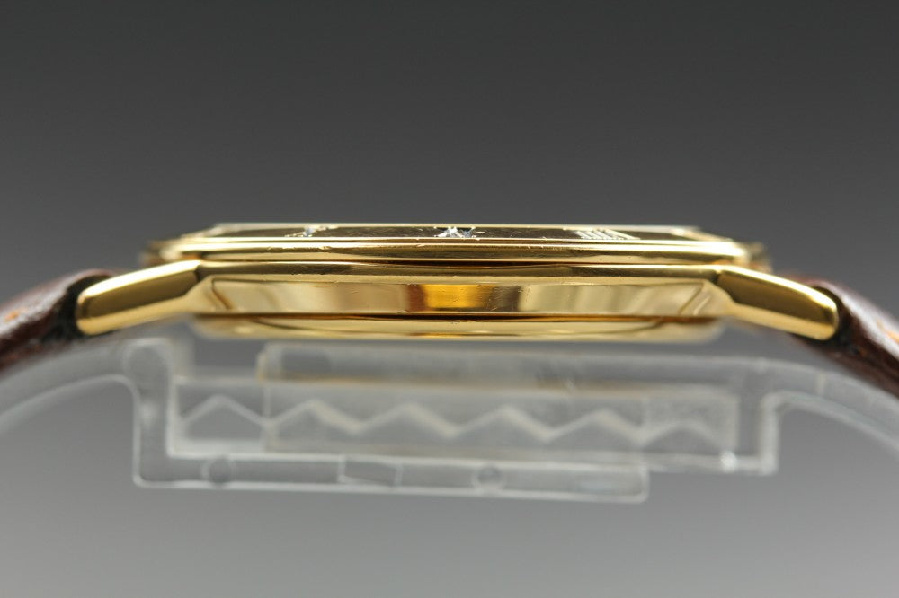 GUCCI 3000.2.M Gold Quartz 33mm Men's Watch