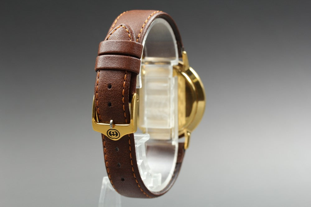 GUCCI 3000.2.M Gold Quartz 33mm Men's Watch