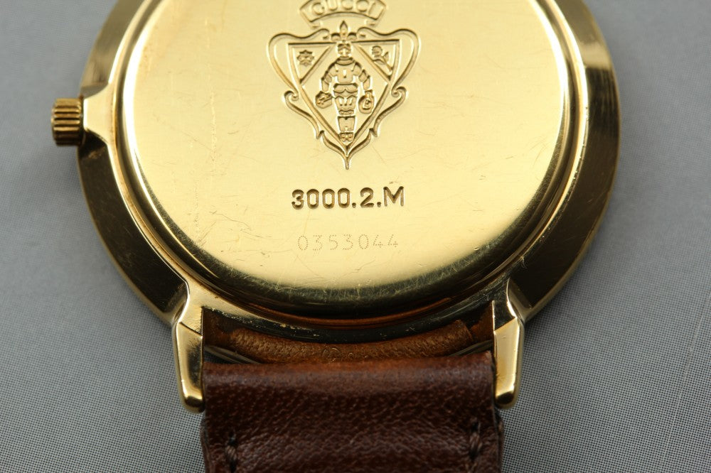 GUCCI 3000.2.M Gold Quartz 33mm Men's Watch