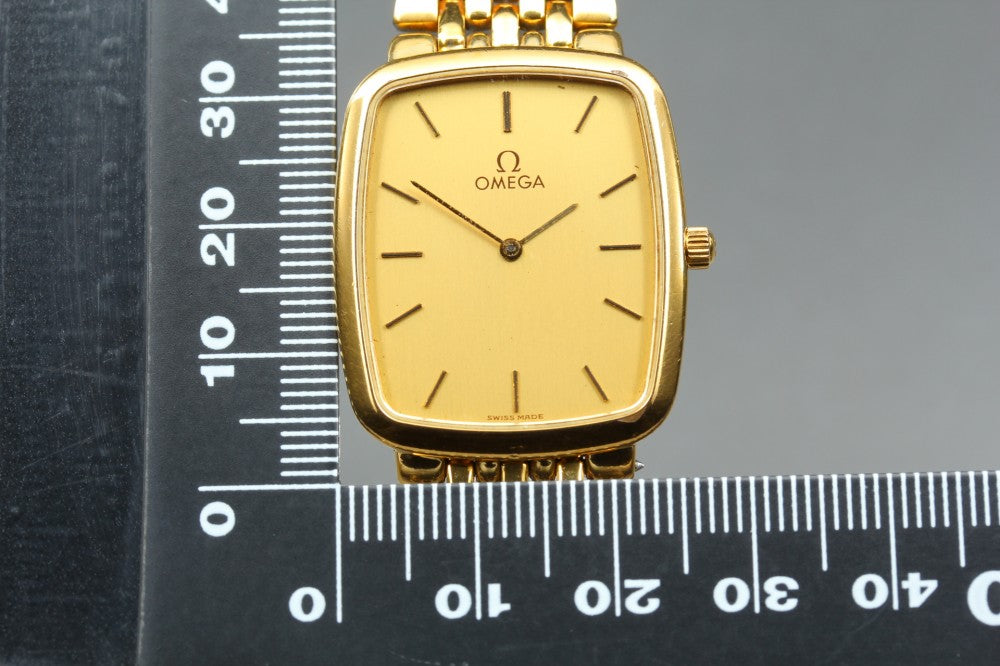 Near MINT OMEGA De Ville 395.0876 Gold Quartz 25.8mm Men's Watch