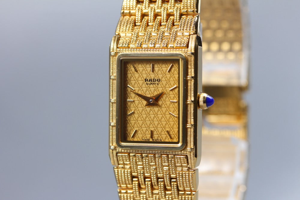 Near MINT RADO 133.9027.2 Gold Quartz 18mm Ladies Watch